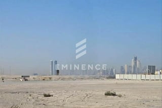 Prime Investment Plot for Sale in Sama Al Jaddaf, picture 3