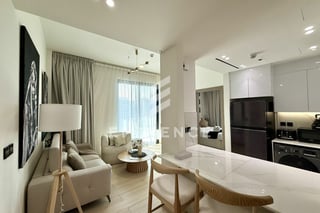 Corner Unit | Furnished | Beautiful View, picture 3