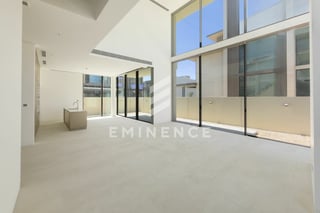 Best priced | Vacant | Double Height Ceiling, picture 4