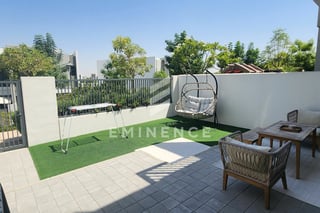 Single Row | Near the Pool and Park | Landscape, picture 3