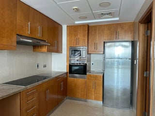 AC Pipes Fully Renovated | Marina View | Vacant, picture 4