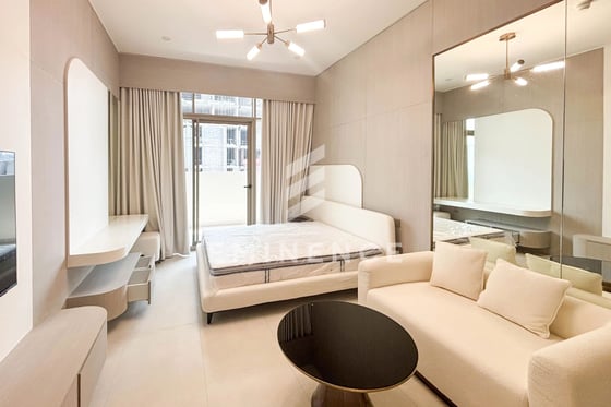 Vacant | Brand New | Fully Furnished, picture 1