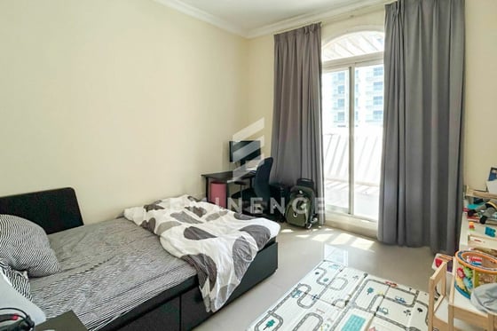 VACANT | BEST DEAL | SPACIOUS LAYOUT, picture 9