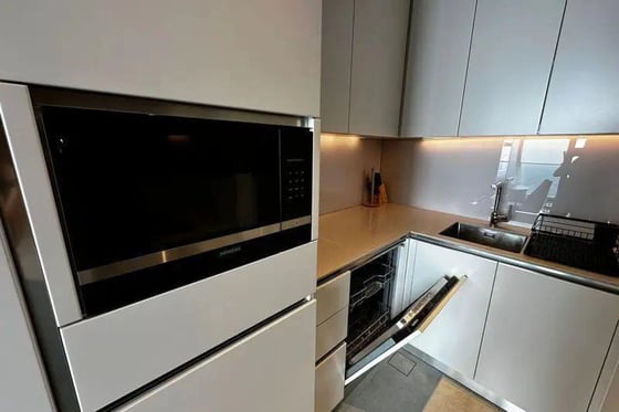 High Floor | Fully Furnished | Sea/Skyline Views, picture 10