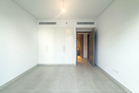 BRAND NEW | BIG LAYOUT | PRIME LOCATION, picture 10