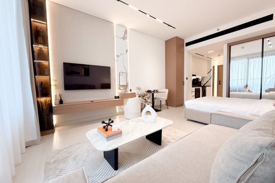 Luxury Furnished | High Floor | Large Studio, picture 6