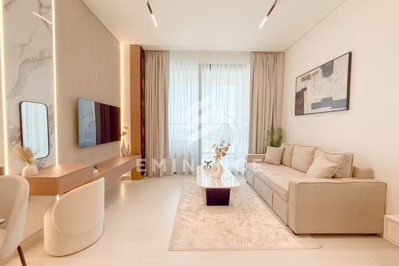 Large Studio | Luxury Furnished | High floor, picture 1