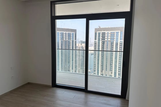High Floor | Creek View | Ready to Move, picture 14