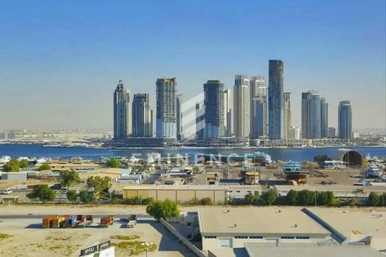 Prime Investment Plot for Sale in Sama Al Jaddaf, picture 13