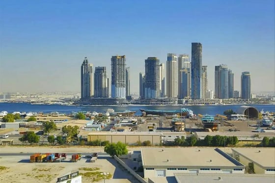 Prime Investment Plot for Sale in Sama Al Jaddaf, picture 12