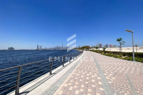 Prime Investment Plot for Sale in Sama Al Jaddaf, picture 17