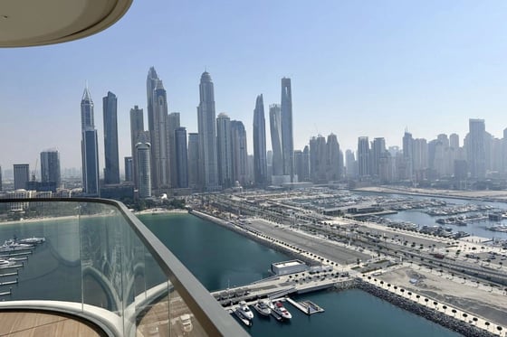 Stunning Marina Skyline View |Private Beach Access, picture 42