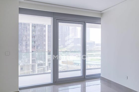 Burj and Fountain Views | Chiller Free | Bright, picture 13