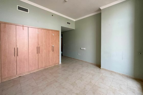 Spacious | Canal Views| Vacant Soon, picture 12