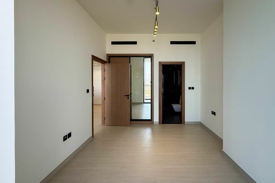 BRAND NEW | MARINA VIEW | VACANT, picture 24