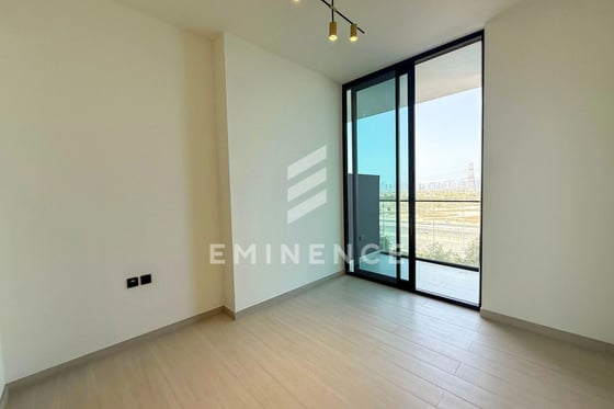 BRAND NEW | MARINA VIEW | VACANT, picture 15