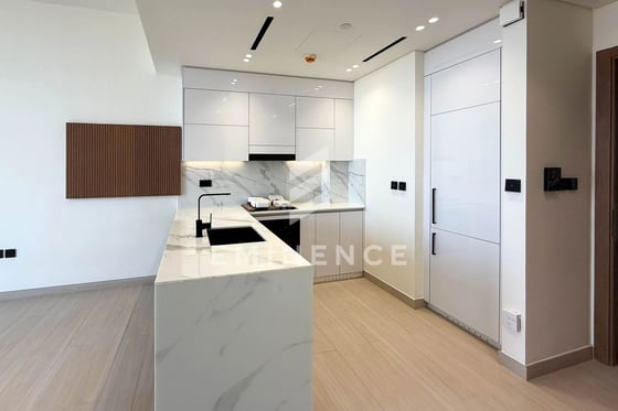 BRAND NEW | MARINA VIEW | VACANT, picture 17