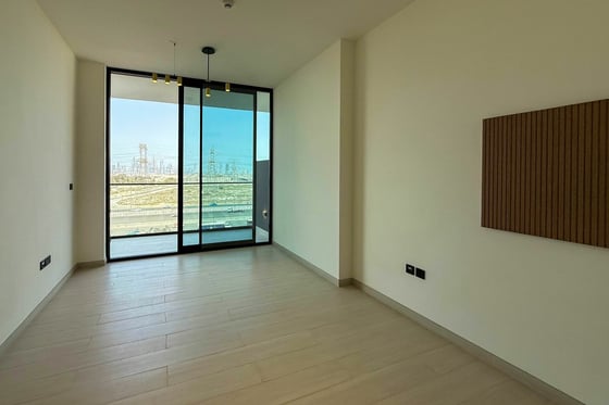 BRAND NEW | MARINA VIEW | VACANT, picture 8