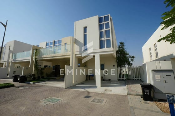 Corner Plot | 3 Beds + Maids | Rented, picture 9