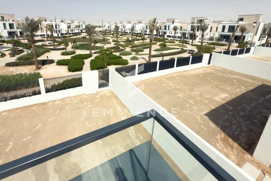 Exclusive | Single Row | On the Park | Roof Access, picture 25