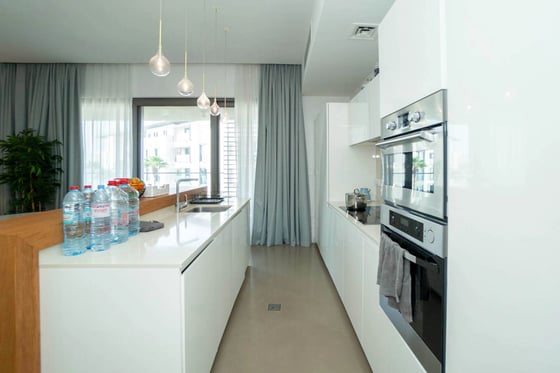 Panoramic Sea View | Direct Beach Access | Vacant, picture 18