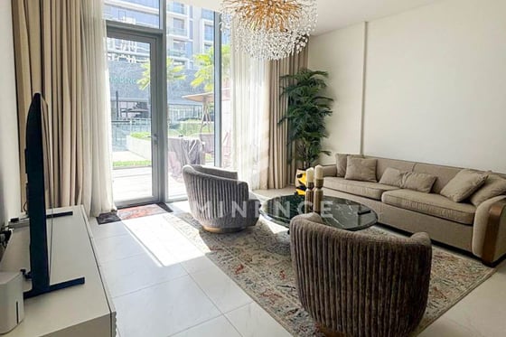 Big Balcony |  Lagoon View | Fully Furnished, picture 7