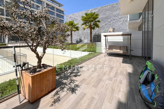 Big Balcony |  Lagoon View | Fully Furnished, picture 23