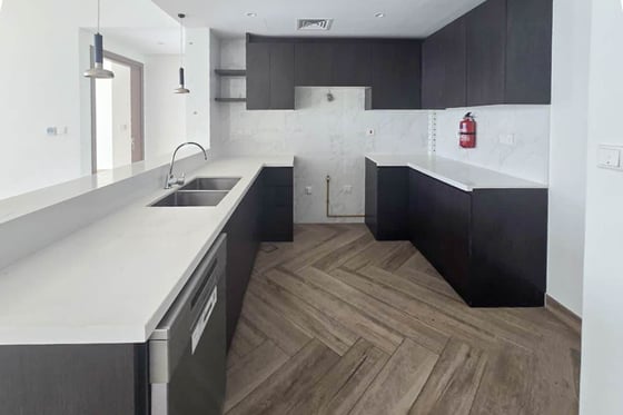 NEXT TO METRO | READY TO MOVE IN | HIGH FLOOR, picture 14