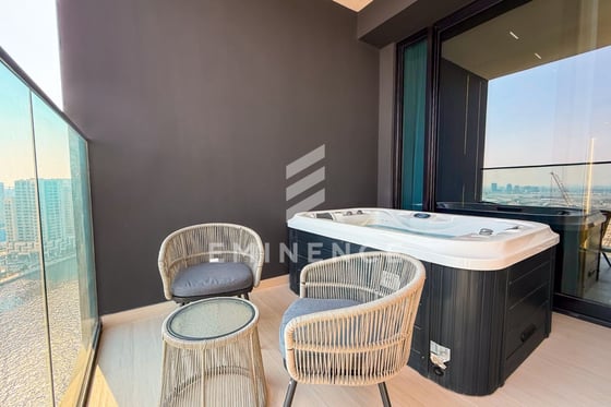 Luxury Furnished | High Floor | Large Studio, picture 1