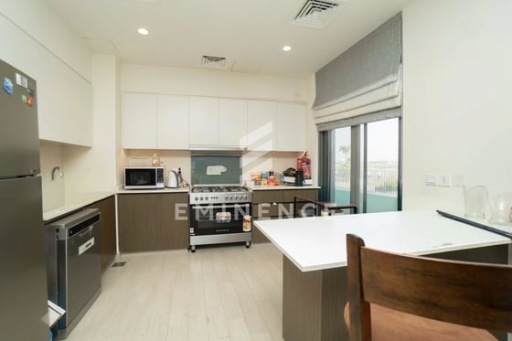 4BR | Vacant on Transfer | Golf Course View, picture 15