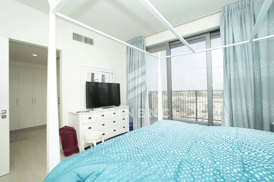 4BR | Vacant on Transfer | Golf Course View, picture 11