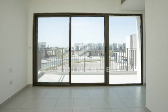 VACANT | SPACIOUS 3BR plus MAIDS | POOL VIEW, picture 11