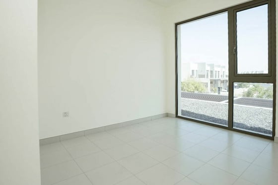 VACANT | SPACIOUS 3BR plus MAIDS | POOL VIEW, picture 26