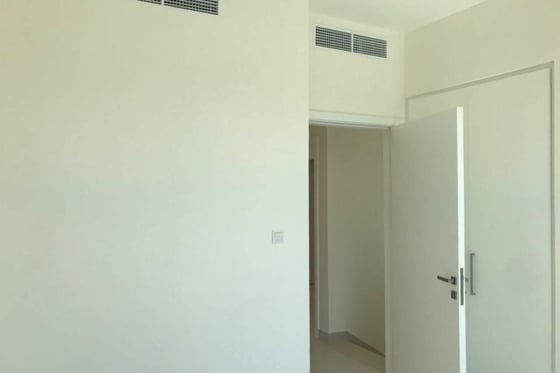 VACANT | SPACIOUS 3BR plus MAIDS | POOL VIEW, picture 36