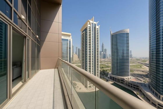 FULLY FURNISHED | PRIME LOCATION | 2BR | VACANT, picture 2