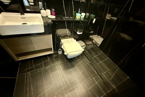 Corner Unit | Furnished | Beautiful View, picture 32