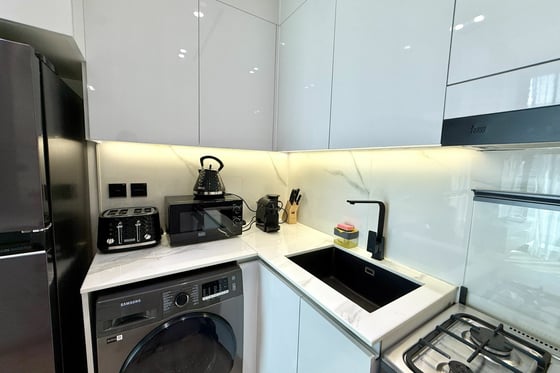 Corner Unit | Furnished | Beautiful View, picture 26