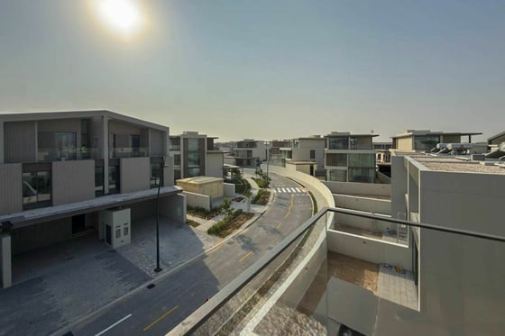 Biggest Plot | Corner Unit | Genuine, picture 80