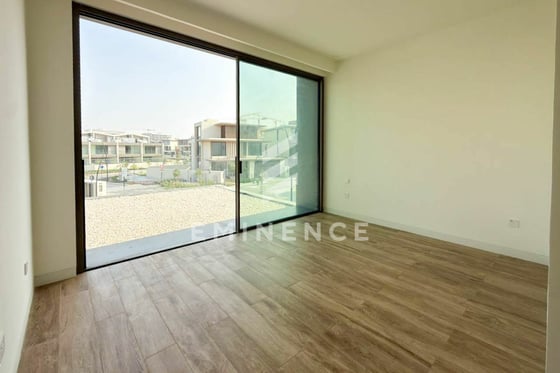 Biggest Plot | Corner Unit | Genuine, picture 29