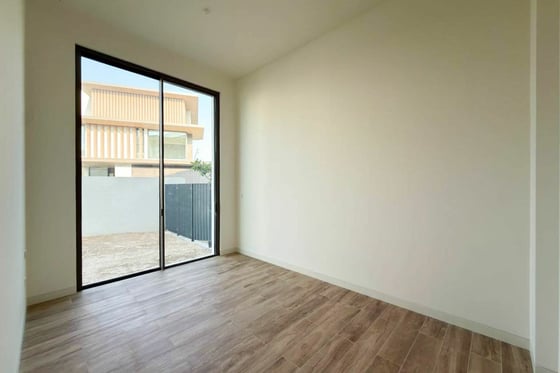 Biggest Plot | Corner Unit | Genuine, picture 26