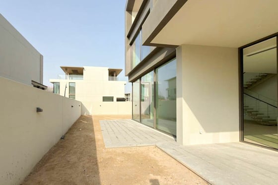 Biggest Plot | Corner Unit | Genuine, picture 84