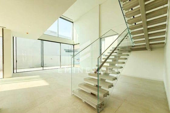 Biggest Plot | Corner Unit | Genuine, picture 5