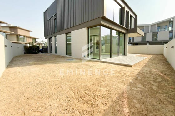 Biggest Plot | Corner Unit | Genuine, picture 41