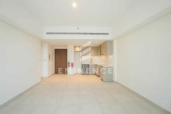 VACANT | SKYLINE VIEW | PRIME LOCATION, picture 4