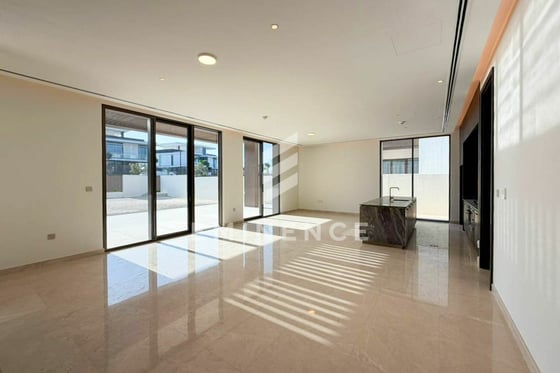 Elie Saab l Brand new | Large Plot | vacant, picture 4