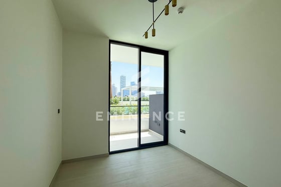 BRAND NEW | POOL VIEW | PRIME LOCATION | RENTED, picture 7
