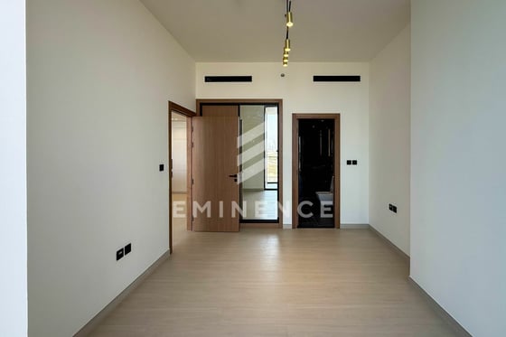BRAND NEW | MARINA VIEW | VACANT, picture 12