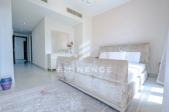 3BR Penthouse | City View | Fully Renovated, picture 8