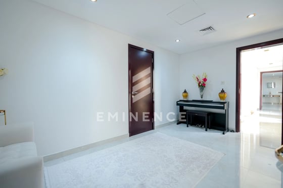 3BR Penthouse | City View | Fully Renovated, picture 17