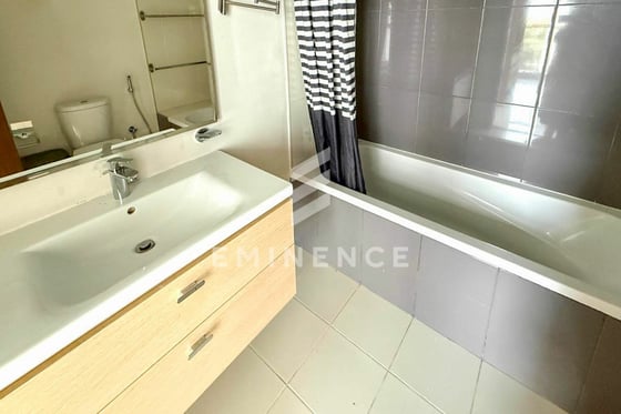 Large 1 Bedroom I Golf Course View I Unfurnished, picture 10
